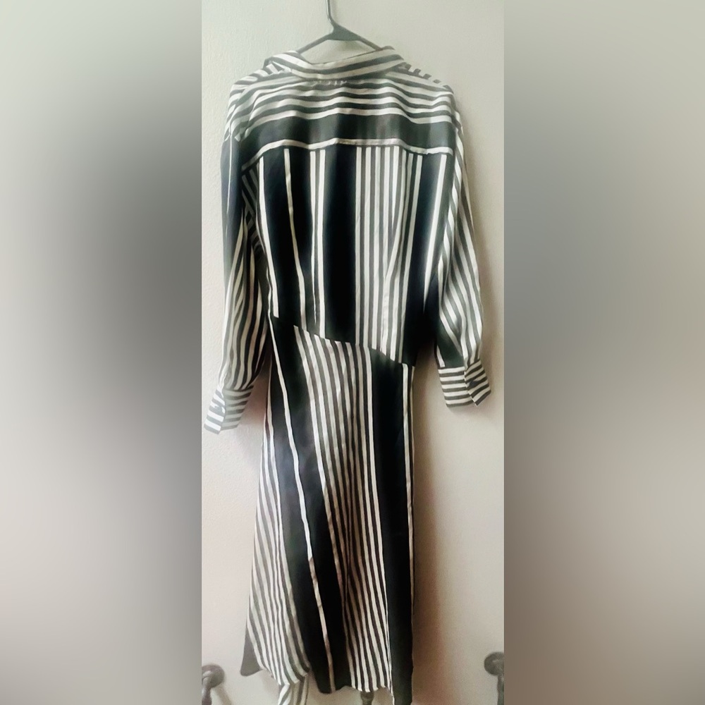 TOPSHOP ASYMMETRICAL BLK/WHITE STRIPED BUTTON DOWN SHIRT DRESS SIZE 4~NWT - Picture 6 of 9